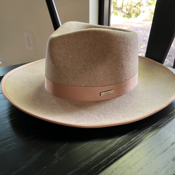 GIGI PIP Monroe Rancher Oatmeal New With Tags Sz 55 main image 10